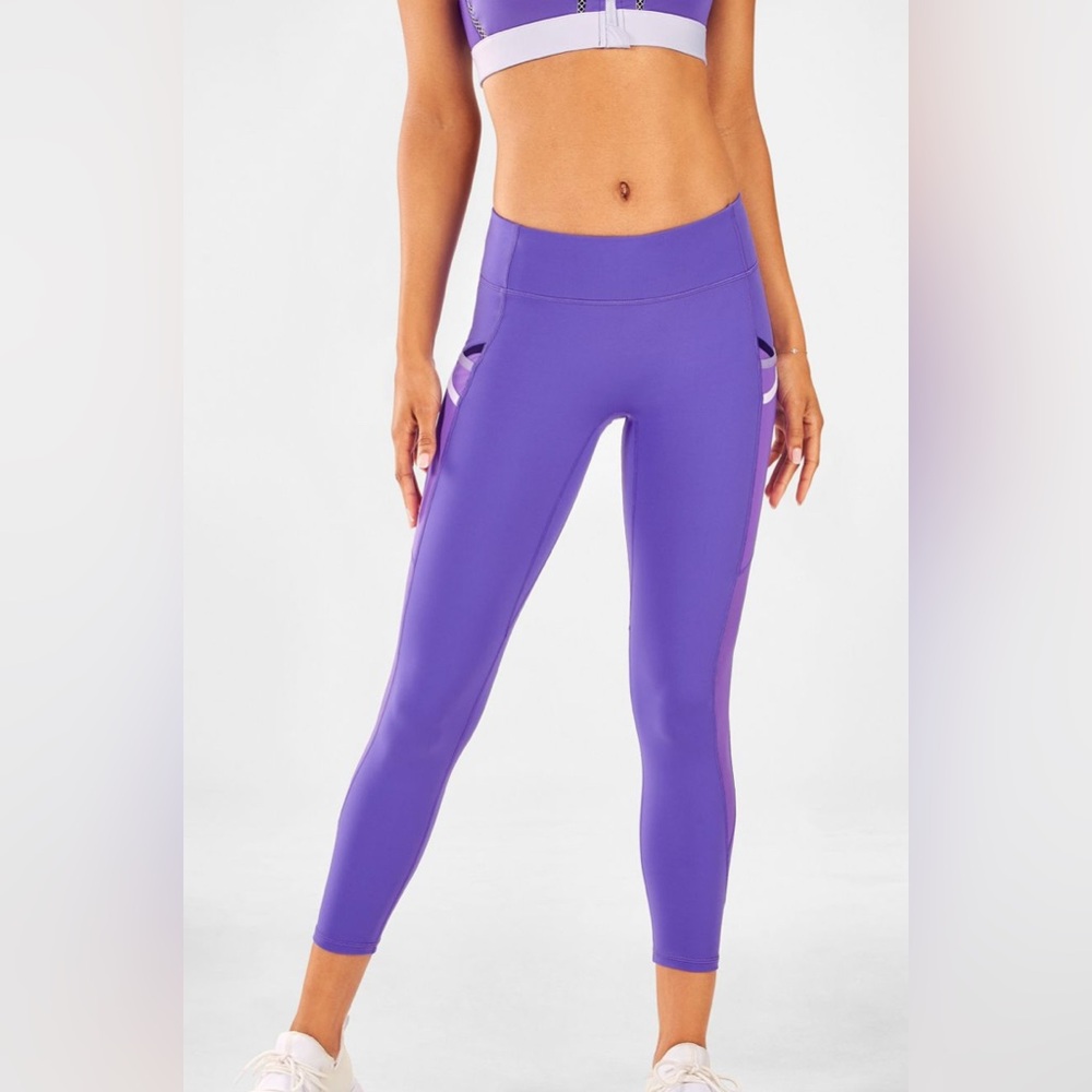 Fabletics Trinity Motion365® Mid-Rise 7/8 Legging